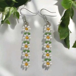 Daisy Beaded Drop Earrings🌻