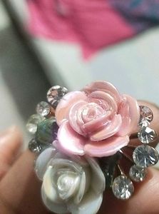 ❗ PRICE DROP ❗ Beautiful Rose Earrings