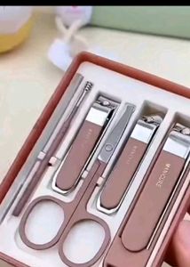 Manicure &amp; Pedicure Kit