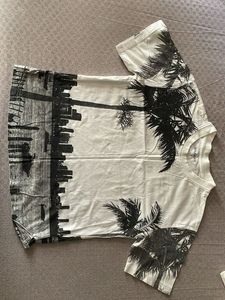 women’s Graphic T-Shirt
