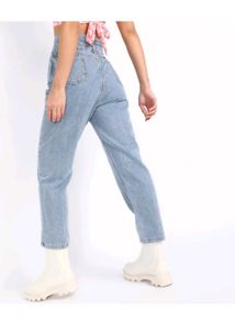 Urbanic Light Wash Denim Jeans