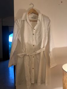 Chic White Broderie Anglaise Dress - ZARA