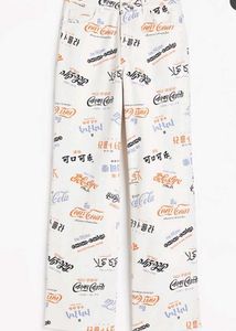 H&amp;M COCA COLA LOGO PRINTED DENIM