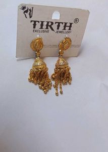 Elegant Gold Jhumka Earrings