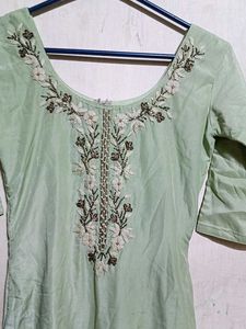 Elegant Embroidered Kurta dupatta no lower