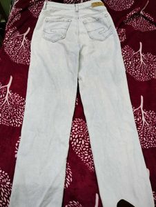 Light Wash Mom Jeans