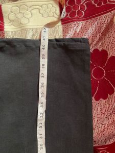 Levi’s Stylish Charcoal Grey Wide-Leg Jeans
