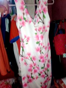 Floral Print Sleeveless Kurta