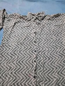Stylish Geometric Print top
