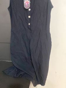 Elegant Sleeveless Black Gown