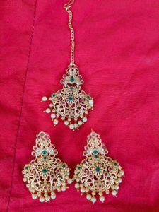 Kundan Maang Tikka &amp; Earrings Set