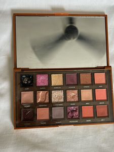 Annasia "Empowered" 18-Shade Eyeshadow Palette 🎨