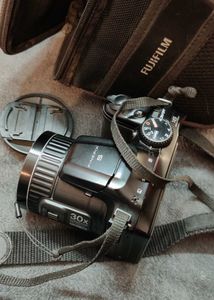 Fujifilm Digital Camera - Excellent Condition