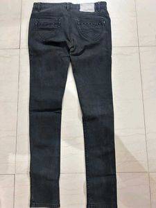 Stylish Dark Wash Skinny Jeans