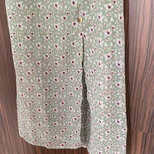 Chic Floral Midi Skirt with Button Detail