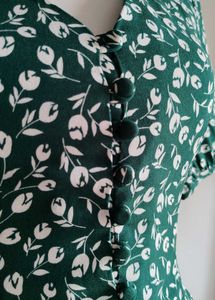 Chic Green Floral Print Blouse