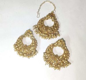 Elegant Gold-Tone Earrings &amp; Maang Tikka Set