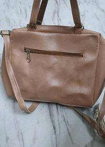 Elegant Handbag with Shoulder Strap