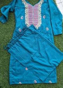 Salwar Kurta Set With Shawl