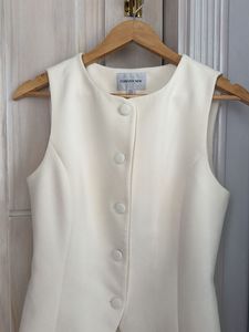 Elegant Cream Sleeveless Blazer Vest