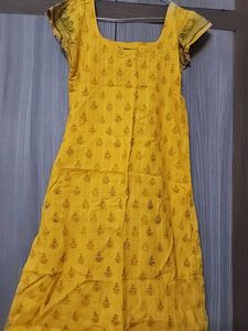 A Line Stitched Kurti With Dupatta