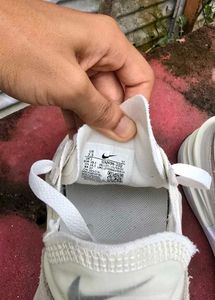 Nike Sneakers - Cream &amp; Pink