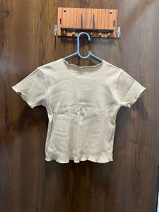 Ribbed Lettuce Hem Crop Top