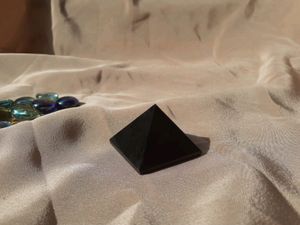 Combo Black Agate Pyramid To Attract Good Fortune