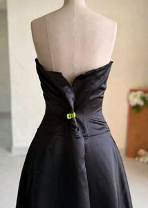 with freebies 🫶 Chic Colorblock Strapless Dress