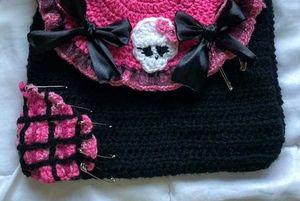 Crochet Skull Crossbody Bag