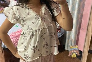 Chic Floral Print Peplum Top