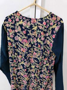 Beautiful Floral Print Kurta ( v neck front side)