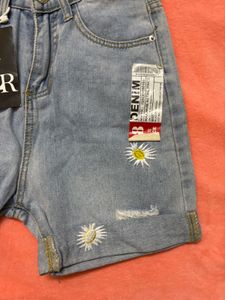 Cute Denim Daisy Shorts