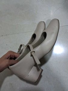 Stylish Mary Jane Block Heels
