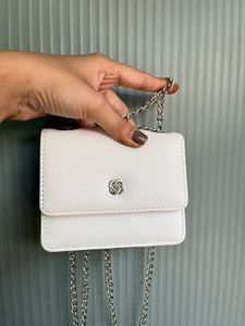 Chic Off-White Chain mini sling