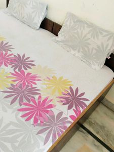 Multi Color Printed Double Bed Cotton Bedsheet