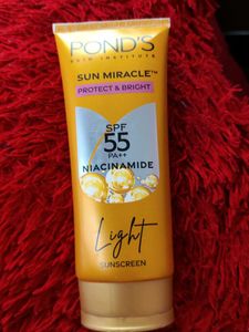 Ponds Spf 55 Pa++ Niacinamide Light Sunscreen.