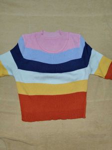 ✨ Multicolour Sleeve Crop Top 👕 ✨