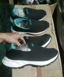 NEW NO USED CASUAL SHOES FOR MAN,