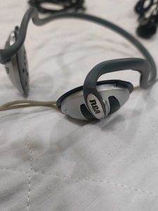 Portable sports audio by philips &amp; RCA head