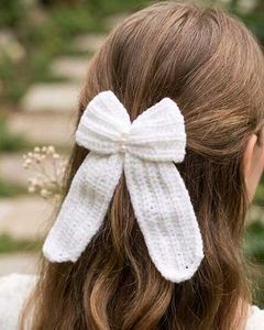 Handmade Crochet White Bow 🎀 Hair Clip