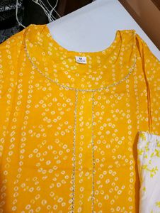 Fashion Women's Rayon Bandhani Printed Kurta Pant.