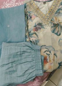 😍😍Floral Kurta Set with Dupatta