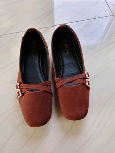 Chic Brown Ballet Flats with Rhinestone Buckle