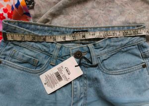 SHEIN Light Wash Wide Leg Jeans