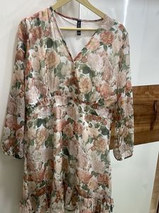 Floral Print V-Neck Dress