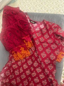 red kurta set
