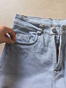 Light Wash Jeans