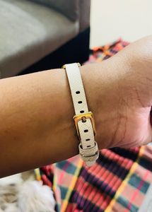 BRANDED WHITE LEATHER WATCH LADIES Ggea To