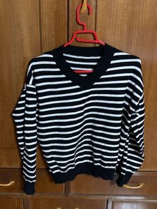 Chic Striped V-Neck Sweater